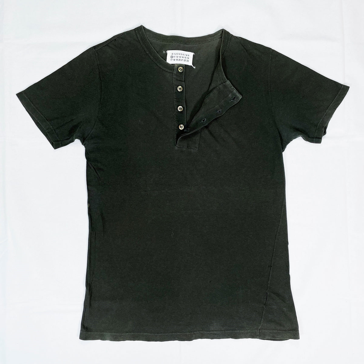 DESIGNERS) MADE IN ITALY MAISON MARTIN MARGIELA 10 HIDDEN HENLEY NECK –  Linco