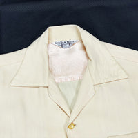 (VINTAGE) 1960'S MADE IN CALIFORNIA GOLDEN GATE RAYON OPEN COLLAR BOX SHIRT AS IS
