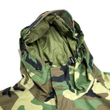 (VINTAGE) 1996 US ARMY ECWCS WOODLAND CAMOUFLAGE PATTERN GORE TEX HOODED JACKET