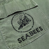 (vintage) 1968 US ARMY JUGLE FATIGUE 4th RIP STOP JACKET WITH NAVY PATCH, SEABEES EMBROIDERY