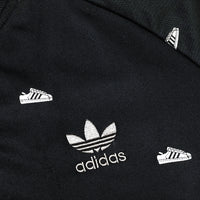 (VINTAGE) 2012 ADIDAS SUPERSTAR ALL OVER PRINT 3 LINE TRACK JACKET