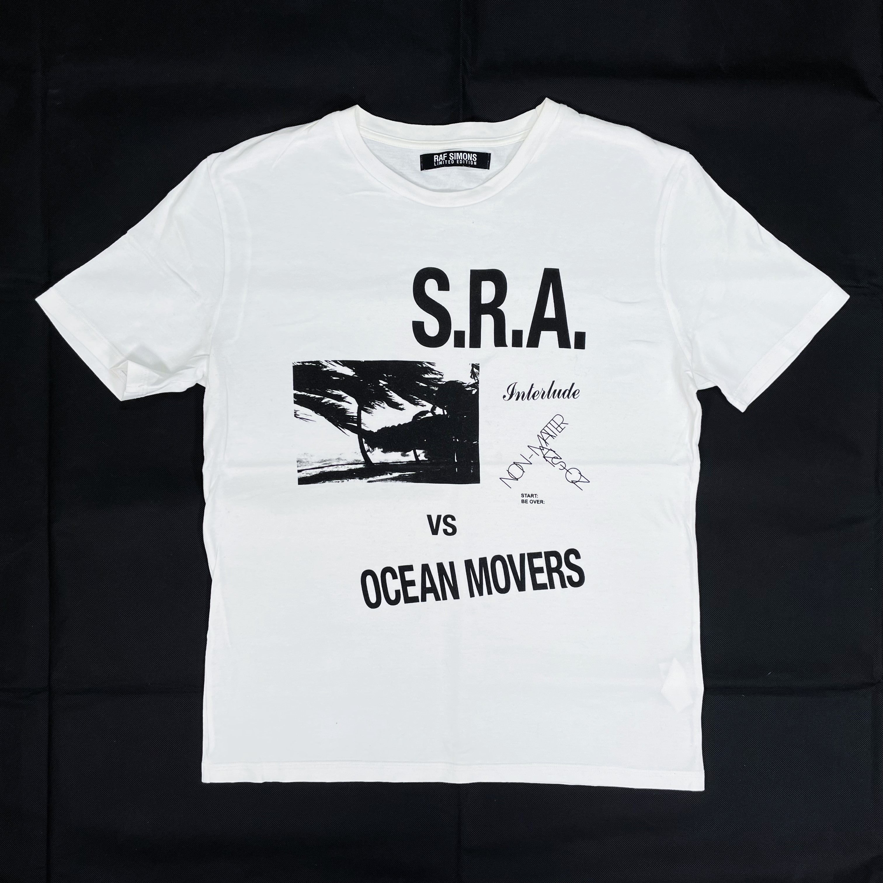 RAF SIMONS Tシャツ Raf Simons Men's Oversized Hand Sign Print T-Shirt in Light
